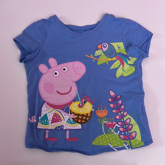 ๐ Peppa Pig & Moana 4T short sleeve shirts in great condition!! ๐ - Picture 3 of 6
